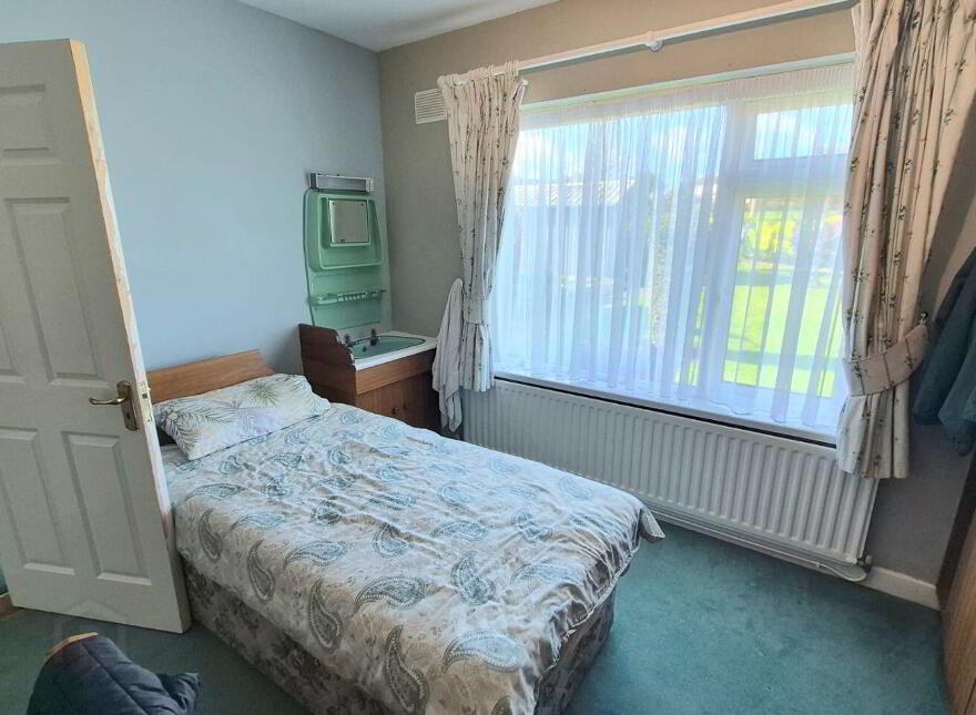 Tullamore Road, Birr, R42WP78