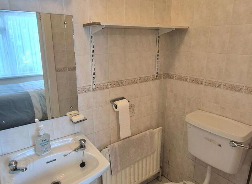 Tullamore Road, Birr, R42WP78