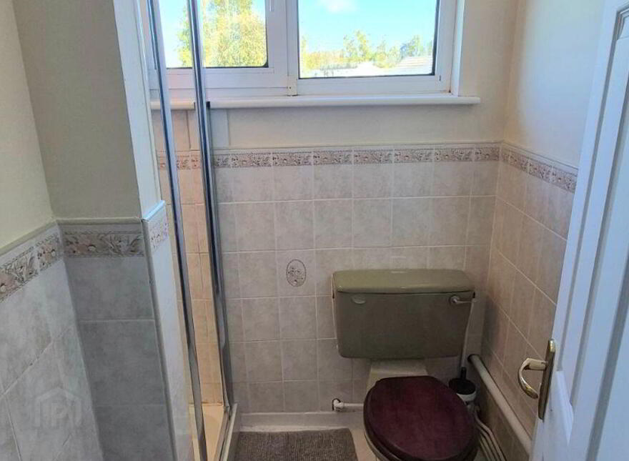 Tullamore Road, Birr, R42WP78