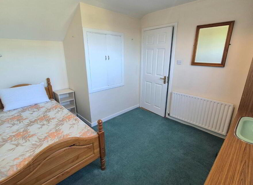 Tullamore Road, Birr, R42WP78