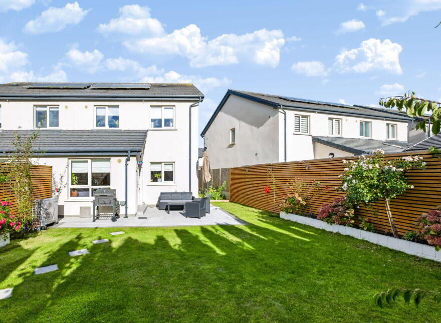 11 Castleland Park Walk, Balbriggan, K32DA27