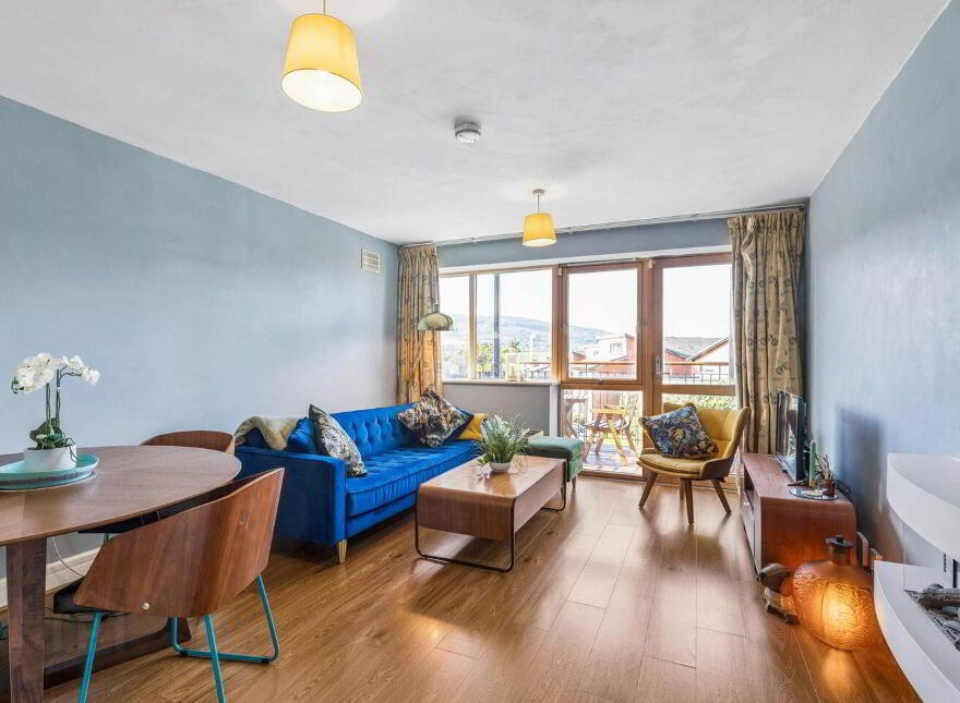 61 The Crescent, Carrickmines Manor, Carrickmines, D18Y567