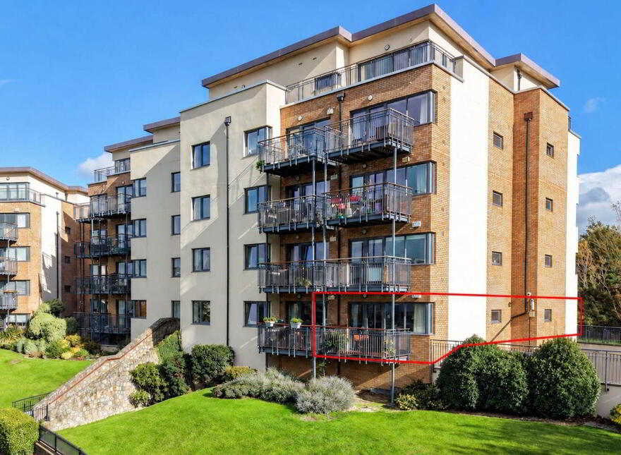 61 The Crescent, Carrickmines Manor, Carrickmines, Carrickmines, D18Y567