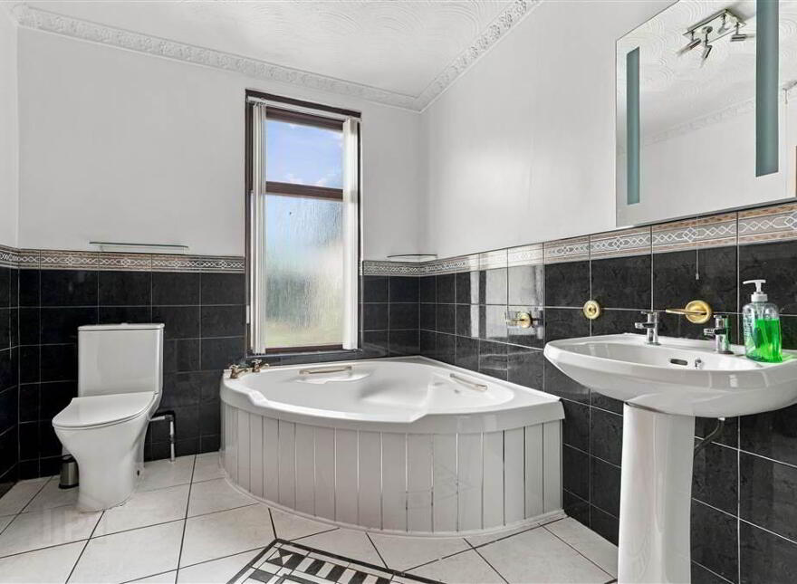 29 Waveney Avenue, Ballymena, BT43 5AZ