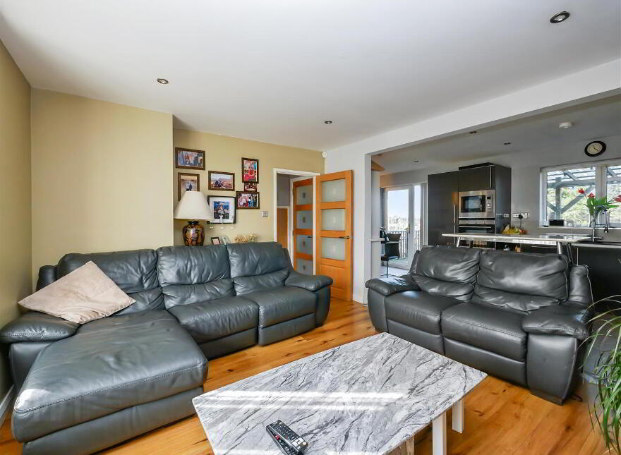 40 Ballylenaghan Heights, Saintfield Road, Belfast, BT8 6WL
