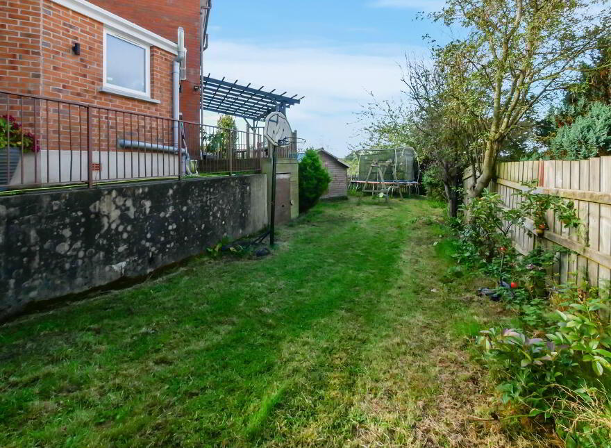 40 Ballylenaghan Heights, Saintfield Road, Belfast, BT8 6WL