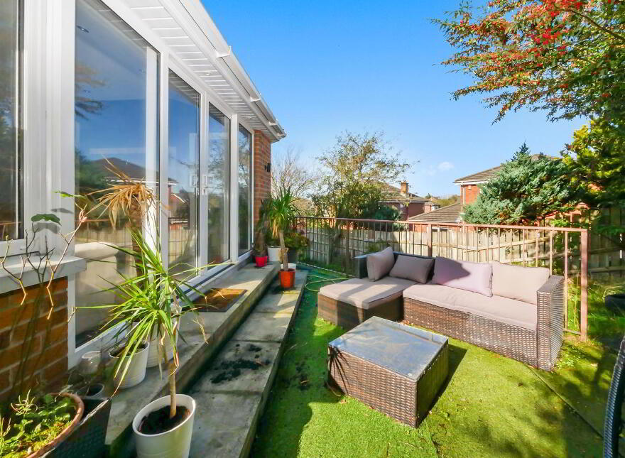 40 Ballylenaghan Heights, Saintfield Road, Belfast, BT8 6WL
