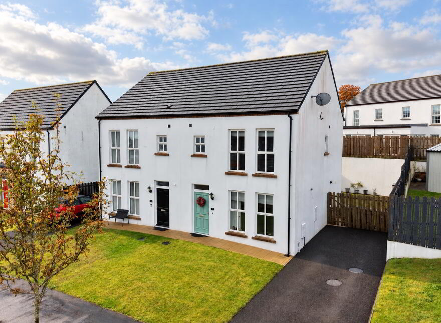 3 The Hilocks, Altnagelvin, L'Derry, BT47 3FR