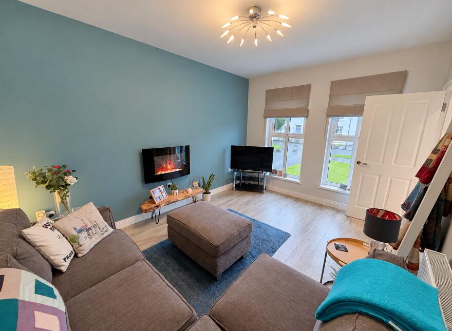 3 The Hilocks, Altnagelvin, L'Derry, BT47 3FR
