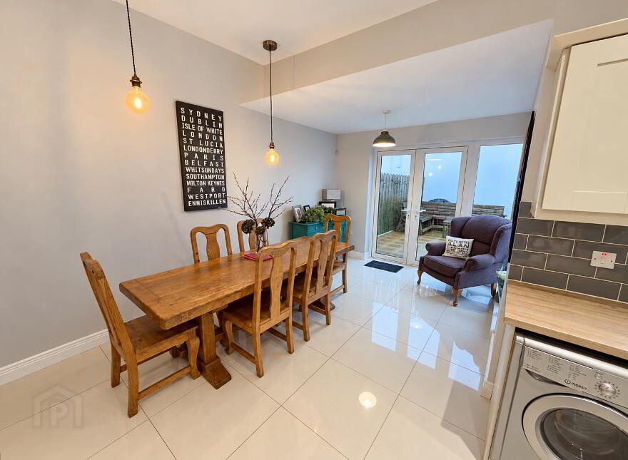 3 The Hilocks, Altnagelvin, L'Derry, BT47 3FR
