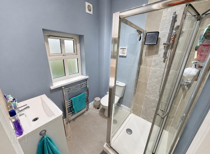 3 The Hilocks, Altnagelvin, L'Derry, BT47 3FR