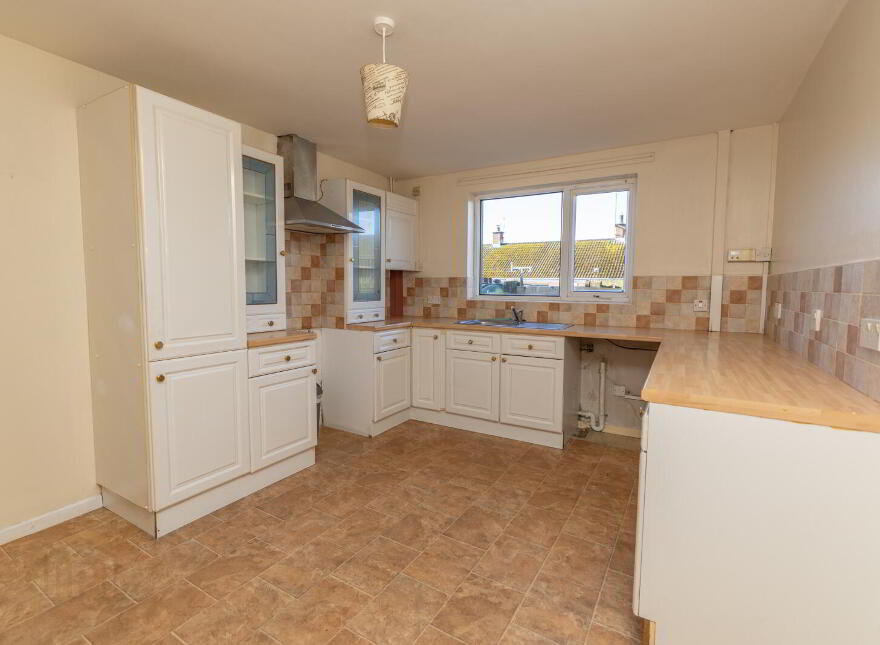 10 St. Malachys Avenue, Castlewellan, BT31 9EA