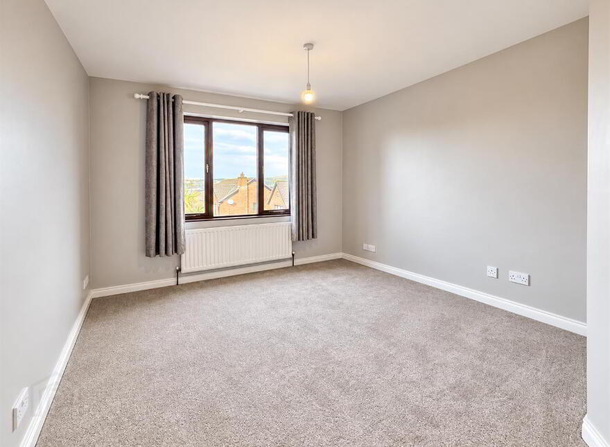 15 Curlew Crescent, Newtownards, BT23 8FW
