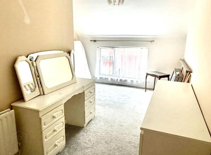 Upper Chapel Street, Castlebar, F23E732