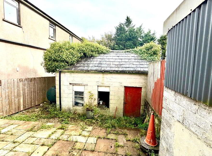 Upper Chapel Street, Castlebar, F23E732