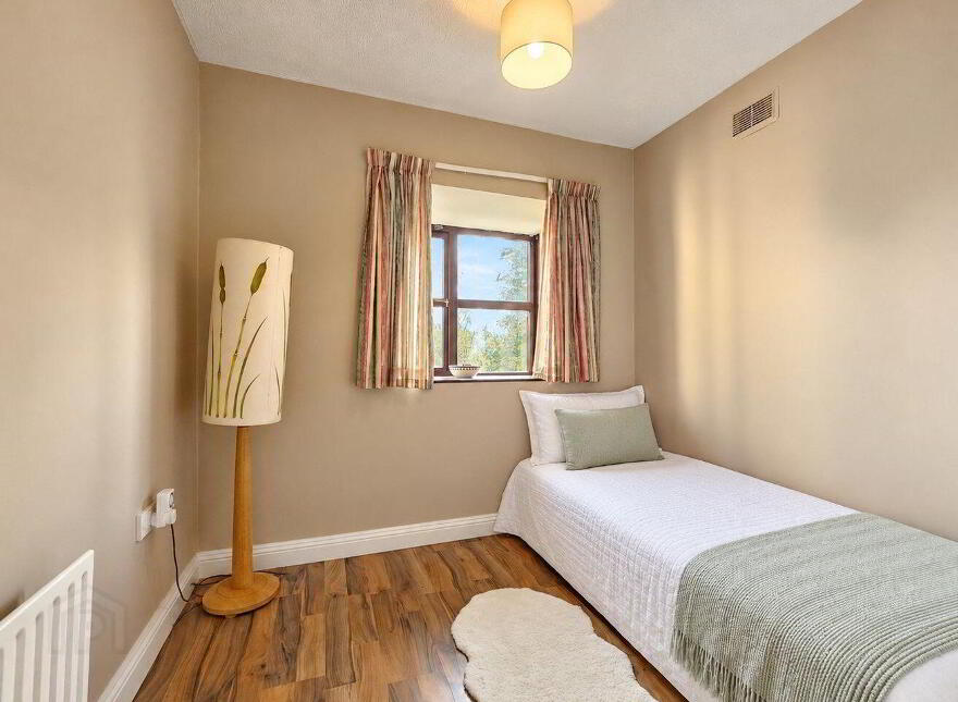 12 Woodlands, Kilrush Road, Ennis, V95KPF3