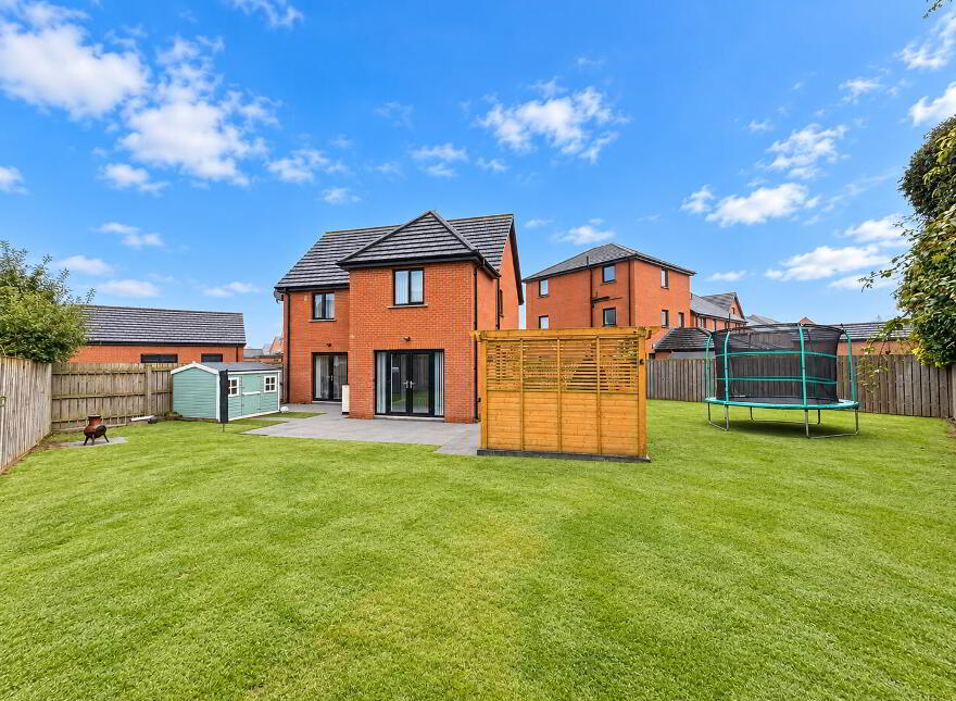6 Highgrove Green, Carrickfergus, BT38 9UB