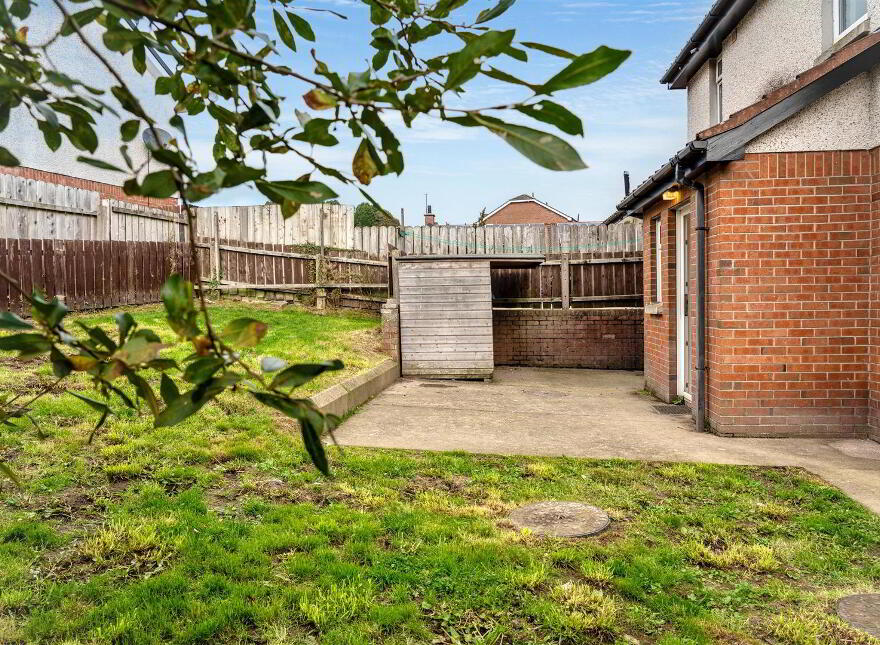 2 Windmill Walk, Ballynahinch, BT24 8WB