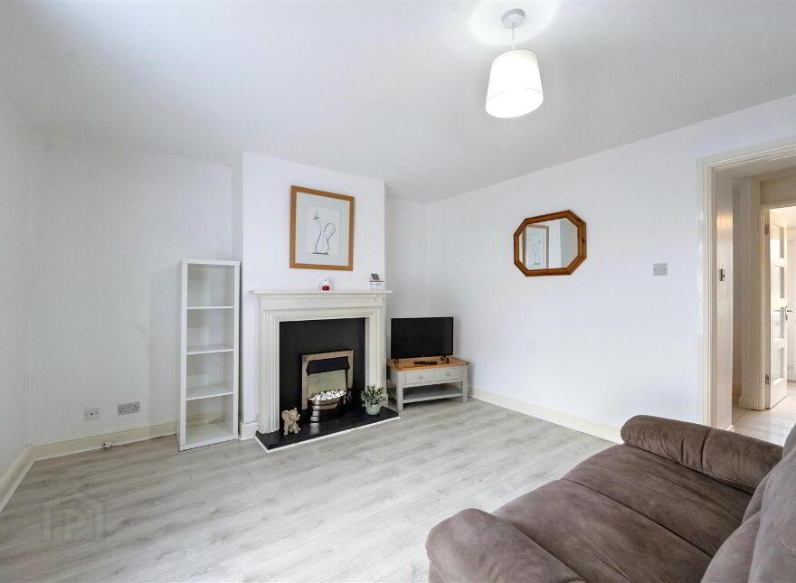 2 Windmill Walk, Ballynahinch, BT24 8WB
