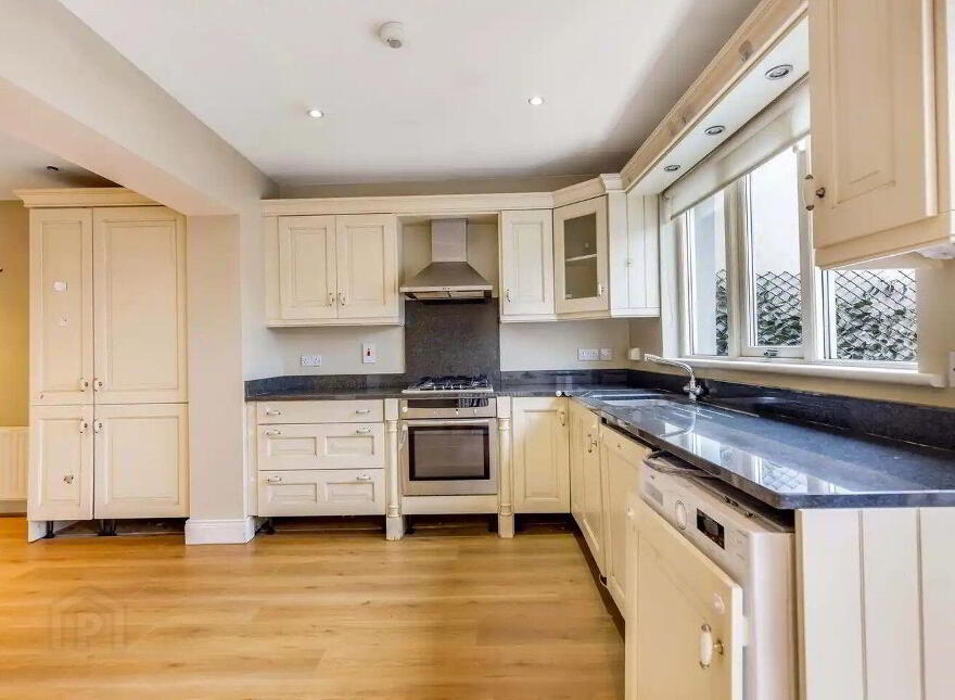48 Castle Road, Dundalk, A91C3V5