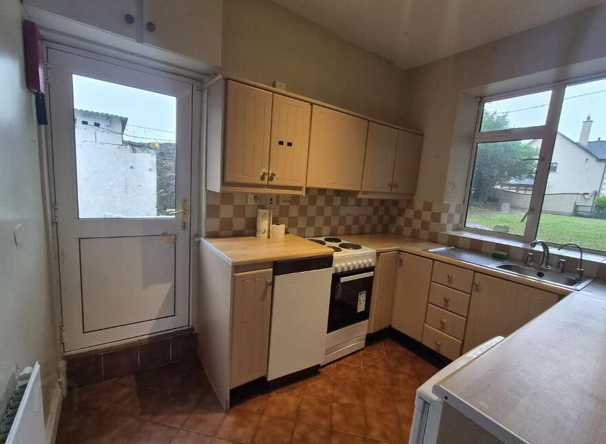 Ballinderry, Four Mile House, F42XC79