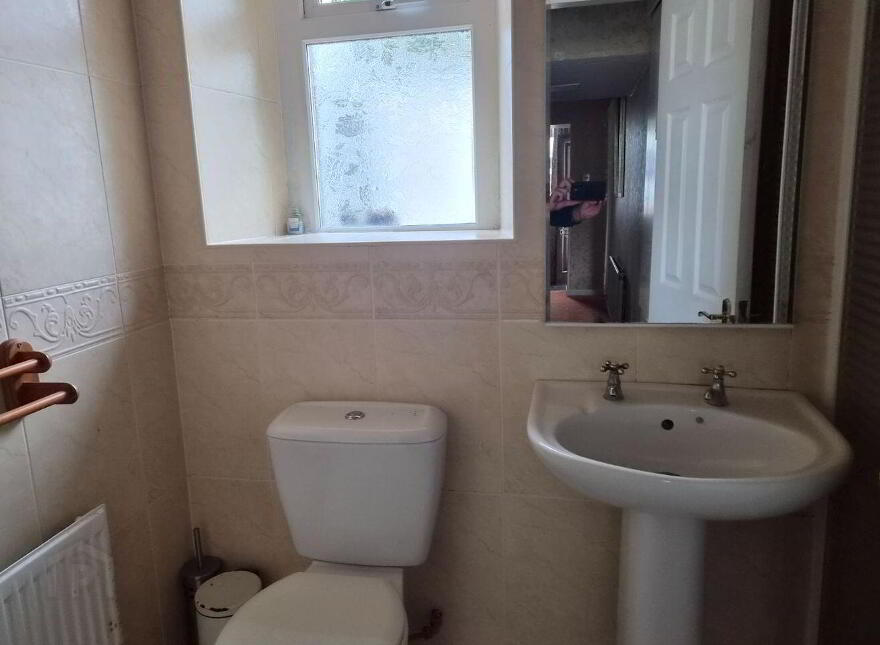 Ballinderry, Four Mile House, F42XC79