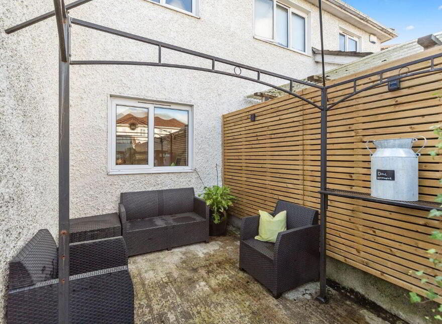 6 Tara Court Park, Navan, C15Y8P5