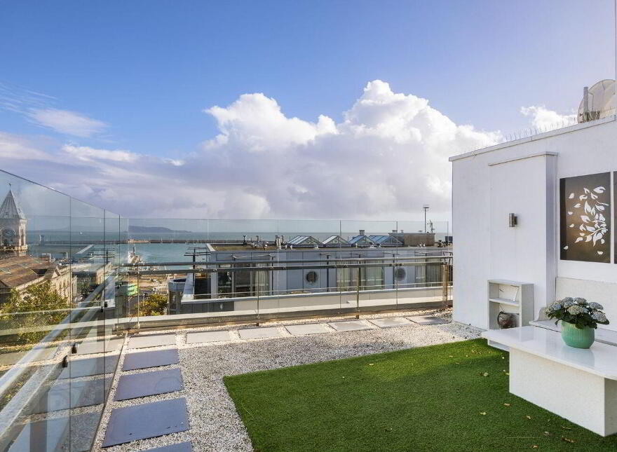 Apartment 18 Penthouse Pavilion 2 Marine Road, Dún Laoghaire, Dun Laoghaire, A96PF58