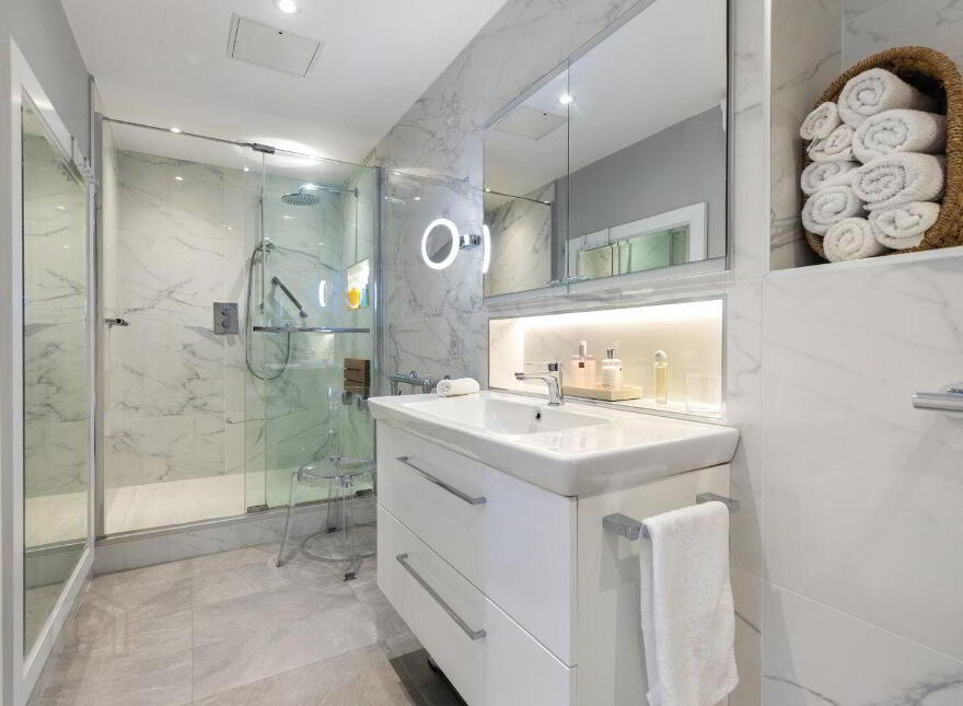 Apartment 18 Penthouse Pavilion 2 Marine Road, Dún Laoghaire, Dun Laoghaire, A96PF58