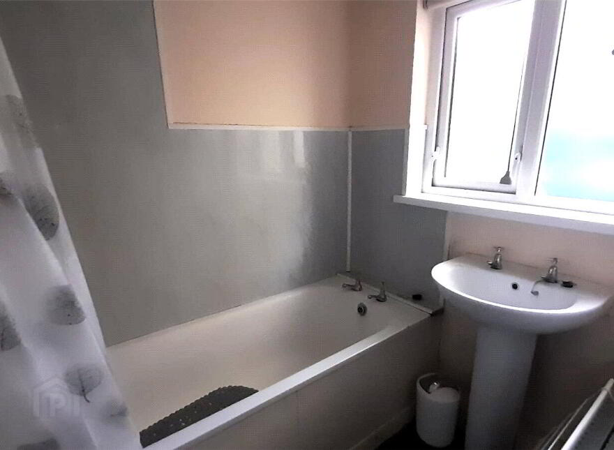 10 Henry Street, Londonderry, BT48 6RU