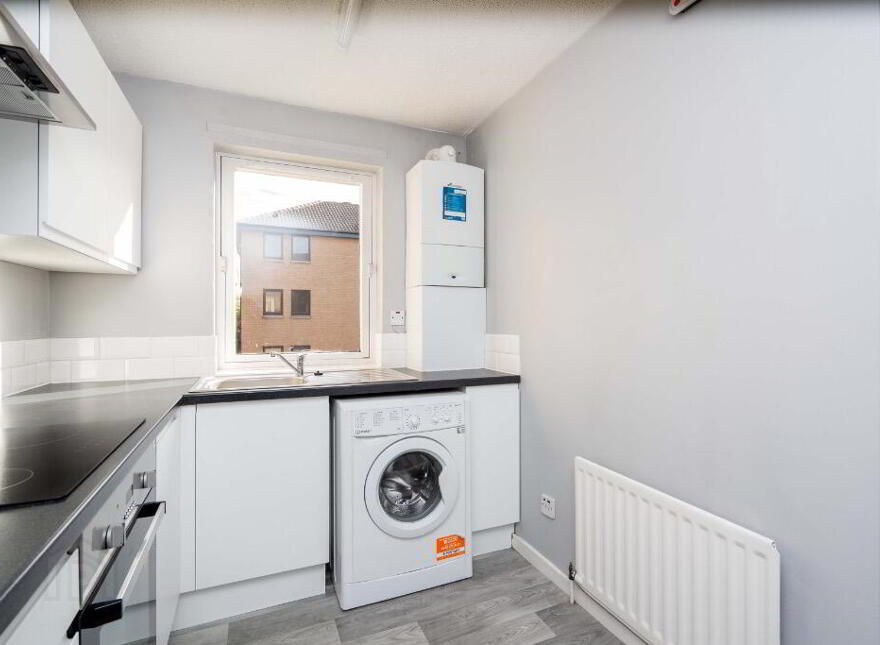 4 Boat Green, Canonmills, Edinburgh, EH3 5LL