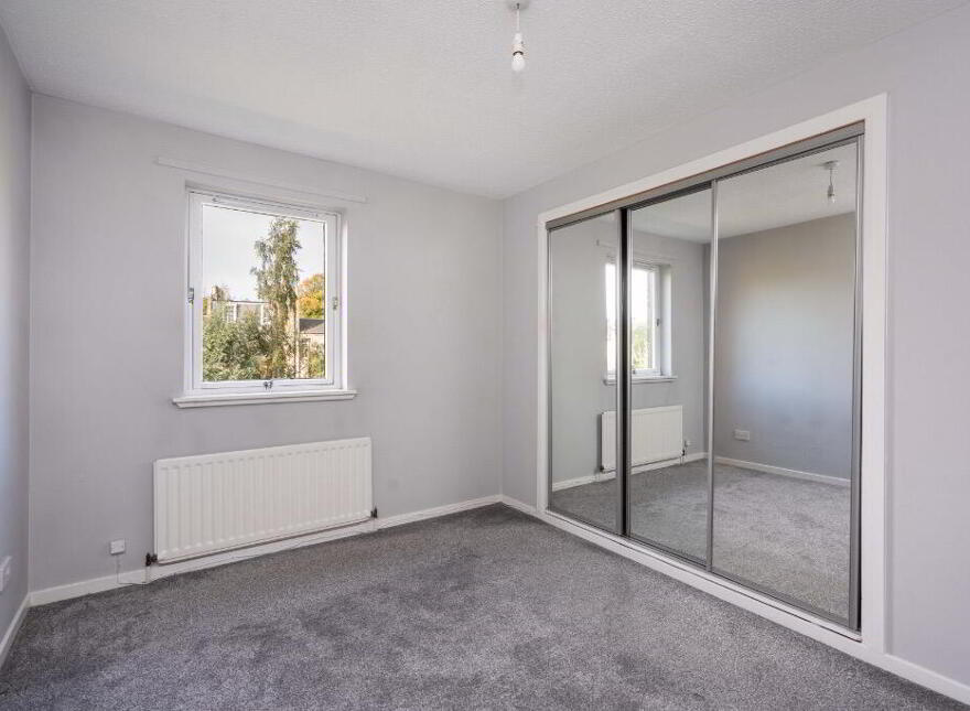 4 Boat Green, Canonmills, Edinburgh, EH3 5LL