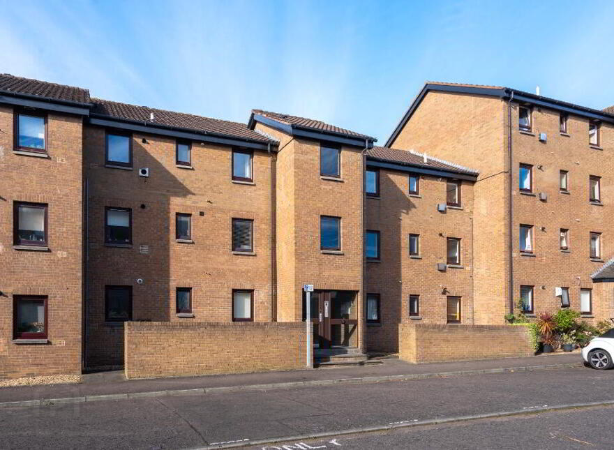 4 Boat Green, Canonmills, Edinburgh, EH3 5LL