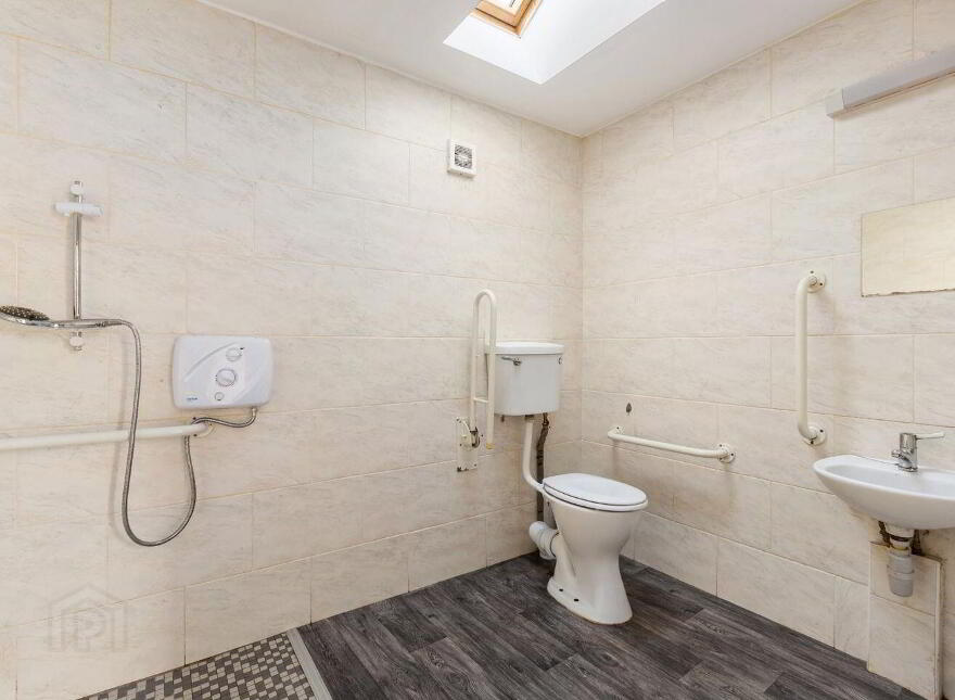 11 Llewellyn Lawn, Rathfarnham, Rathfarnham, D16Y3E0