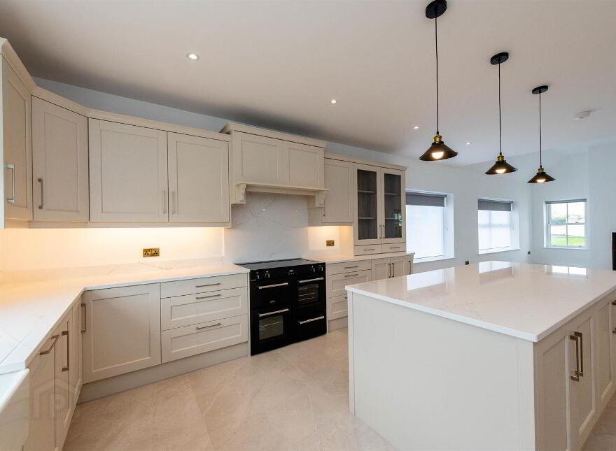 10 Tullyhenan Road, Banbridge, BT32 4EY