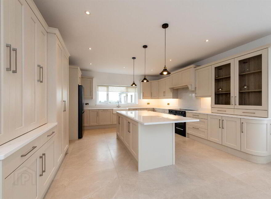 10 Tullyhenan Road, Banbridge, BT32 4EY