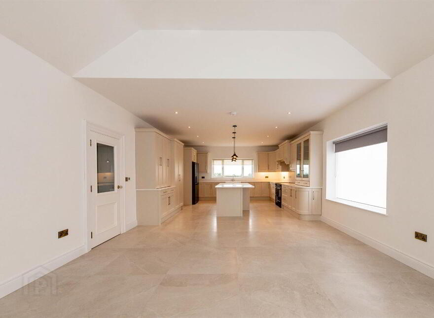 10 Tullyhenan Road, Banbridge, BT32 4EY