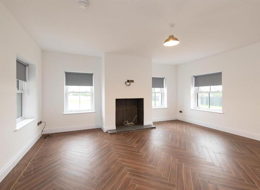 10 Tullyhenan Road, Banbridge, BT32 4EY