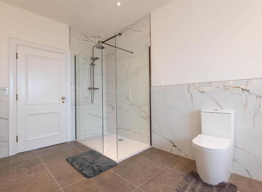 10 Tullyhenan Road, Banbridge, BT32 4EY