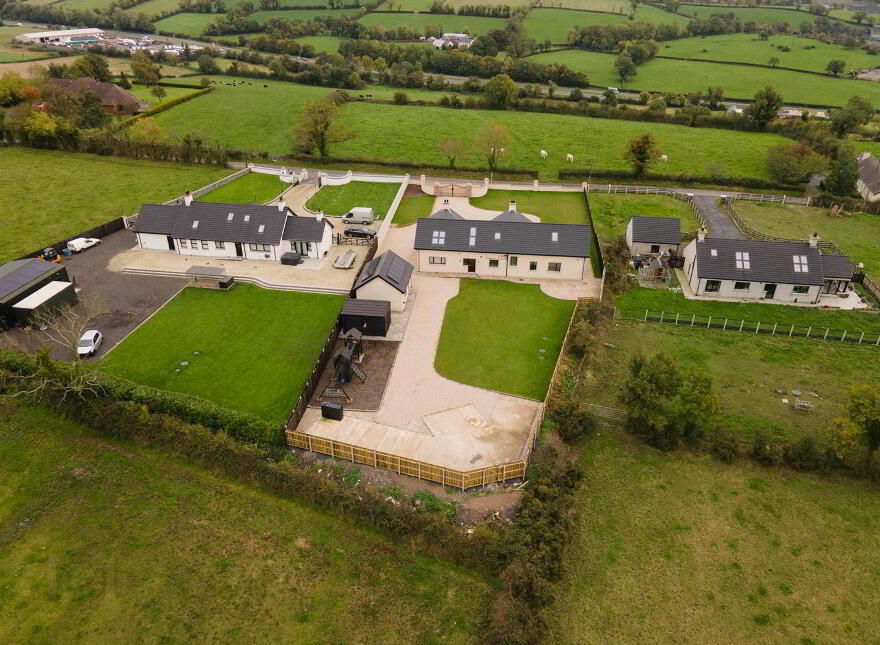 10 Tullyhenan Road, Banbridge, BT32 4EY