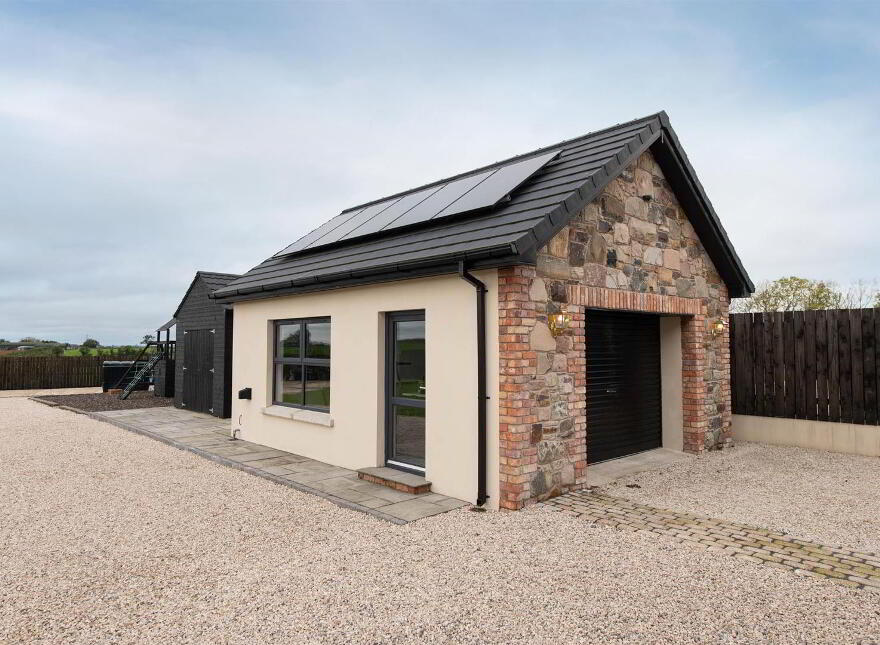 10 Tullyhenan Road, Banbridge, BT32 4EY