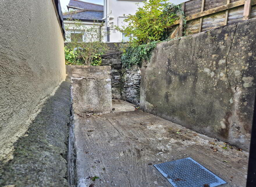 5 Newlyn Terrace, Waterside, Derry, BT47 2AX