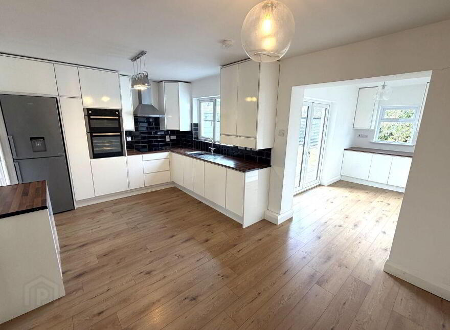 38 The Pines, Forest Park, Portlaoise, R32H3V9