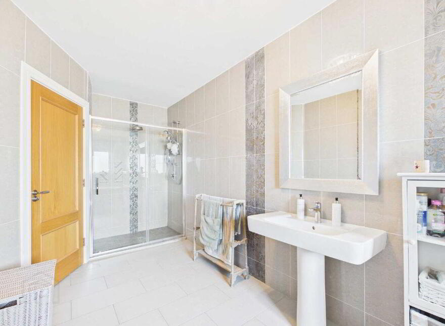 Cahertinny, Loughrea, H62XH77