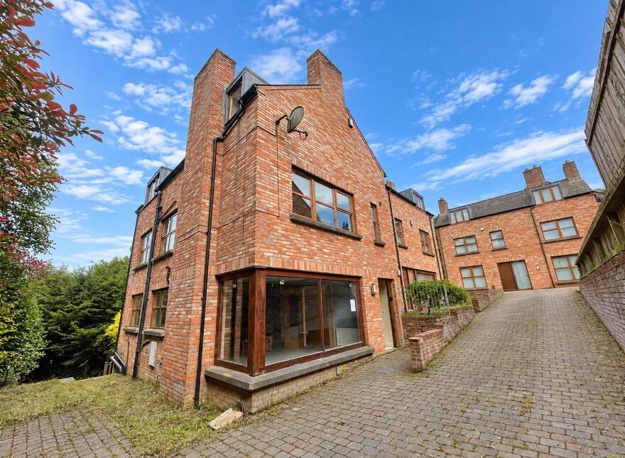 3 Malone Gate, Belfast, BT9 6WG