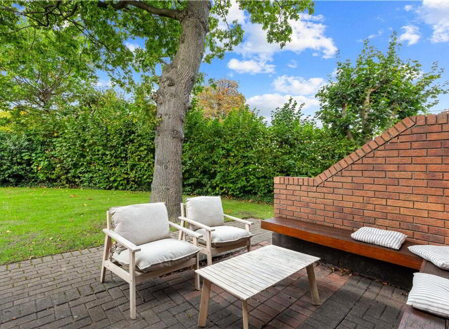 1 Cedar Square, Grove Avenue, Blackrock, Blackrock, A94PV32
