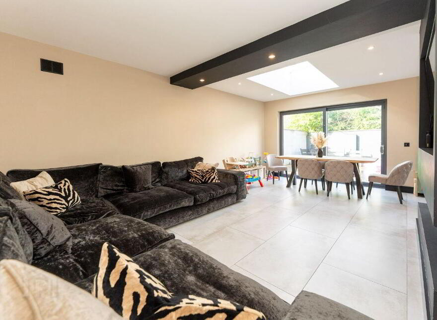 5 Revington Gardens, North Circular Road, V94124A