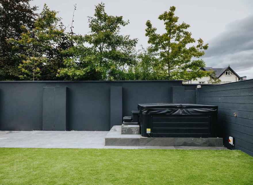 5 Revington Gardens, North Circular Road, V94124A
