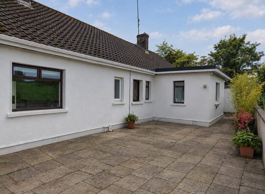 Sunhill, Kingscourt Road, Carrickmacross, A81PP68