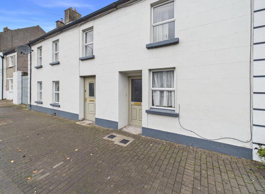 Main St, Cloughjordan, E53T854